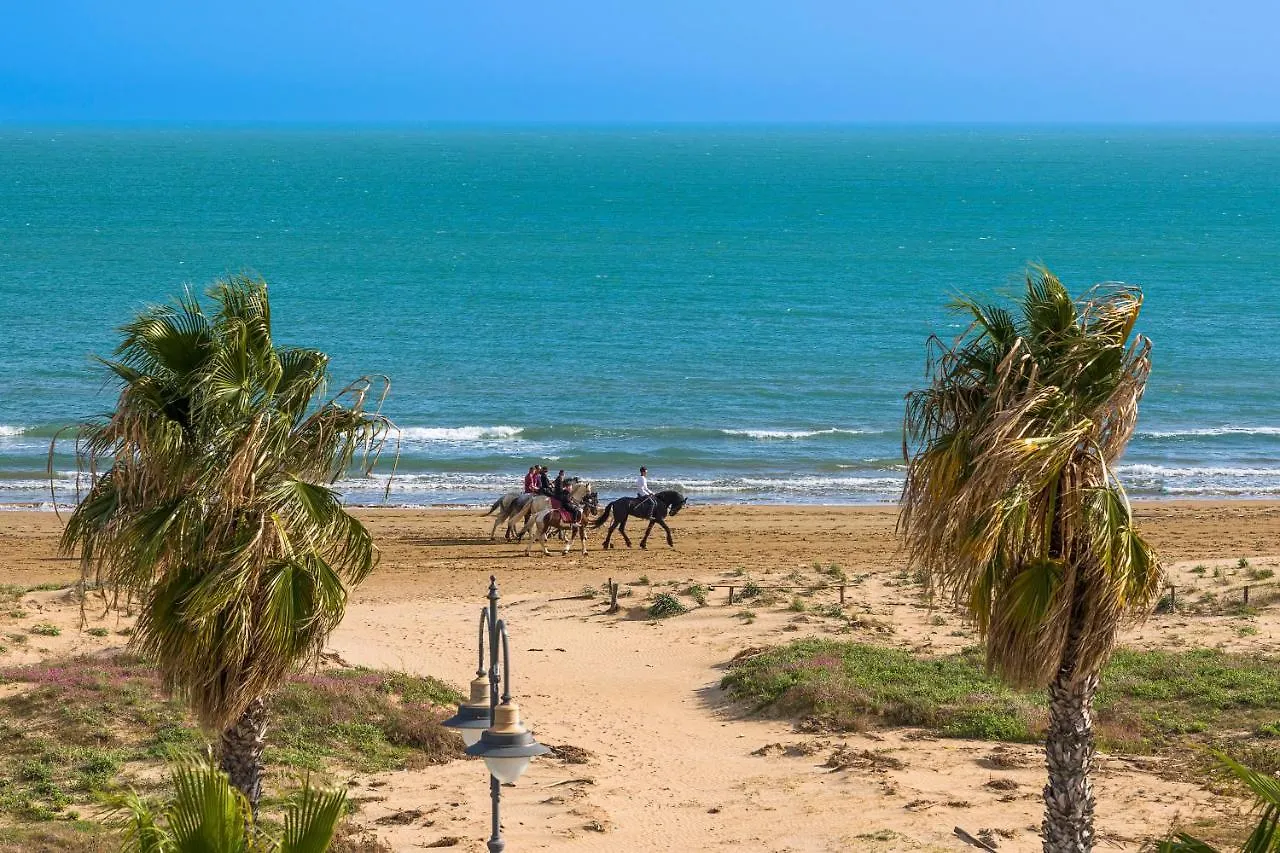 Appartamento Acquaduci - Casa Vacanza Fronte Mare lungomare Pietre Nere Pozzallo