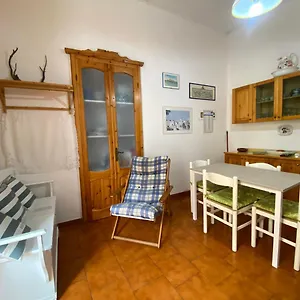  Appartamento Gh Al Fortino Bilocale Con Giardino Italia